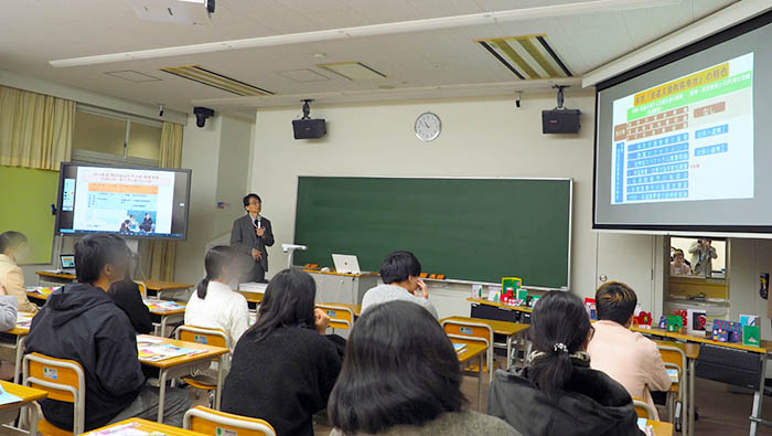 林学部長がによる学科紹介