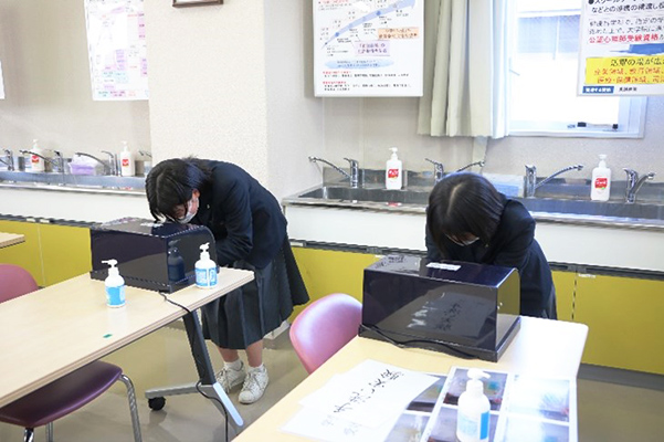 ミニ保健室（手洗い実験の様子）